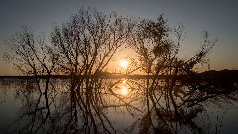 Lynda-Enhancing Landscape Photos with Photoshop and Lightroom poster