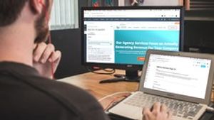 Udemy & poster