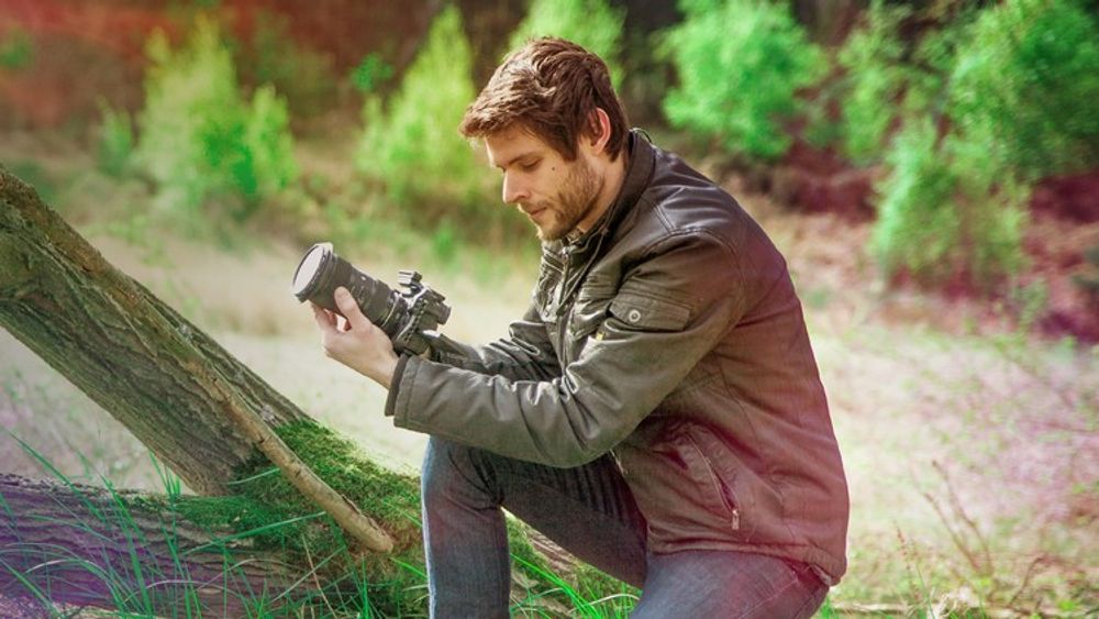 Udemy - DSLR Filmmaking & poster